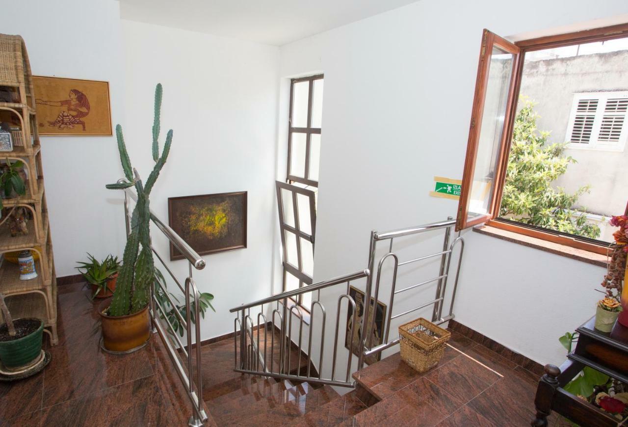 Apartments Mihic Makarska Ngoại thất bức ảnh