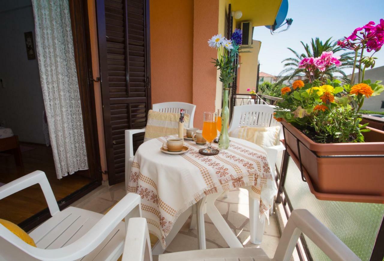 Apartments Mihic Makarska Ngoại thất bức ảnh