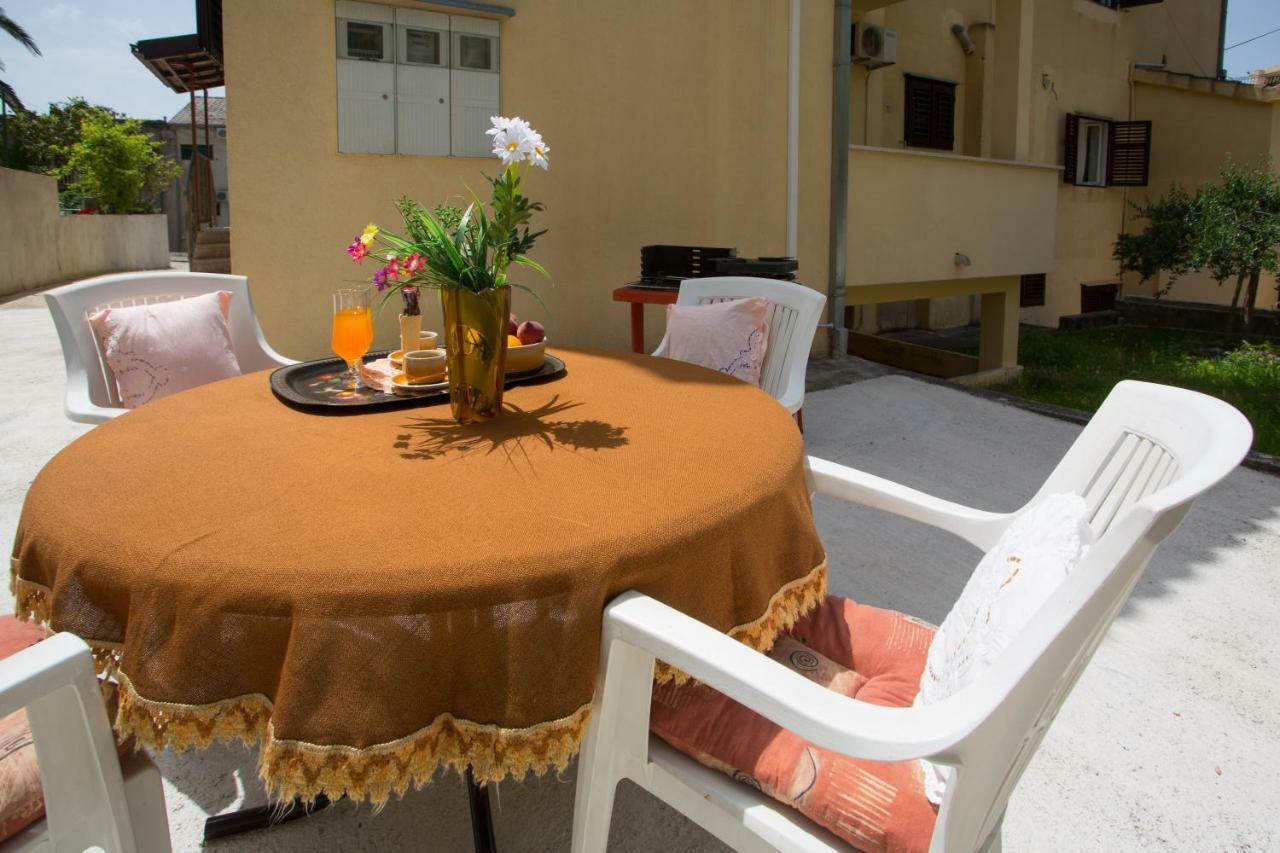 Apartments Mihic Makarska Ngoại thất bức ảnh