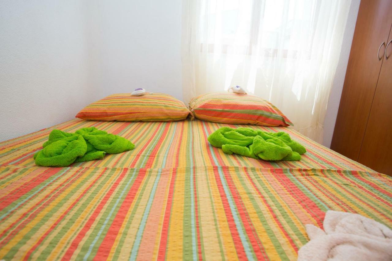 Apartments Mihic Makarska Ngoại thất bức ảnh