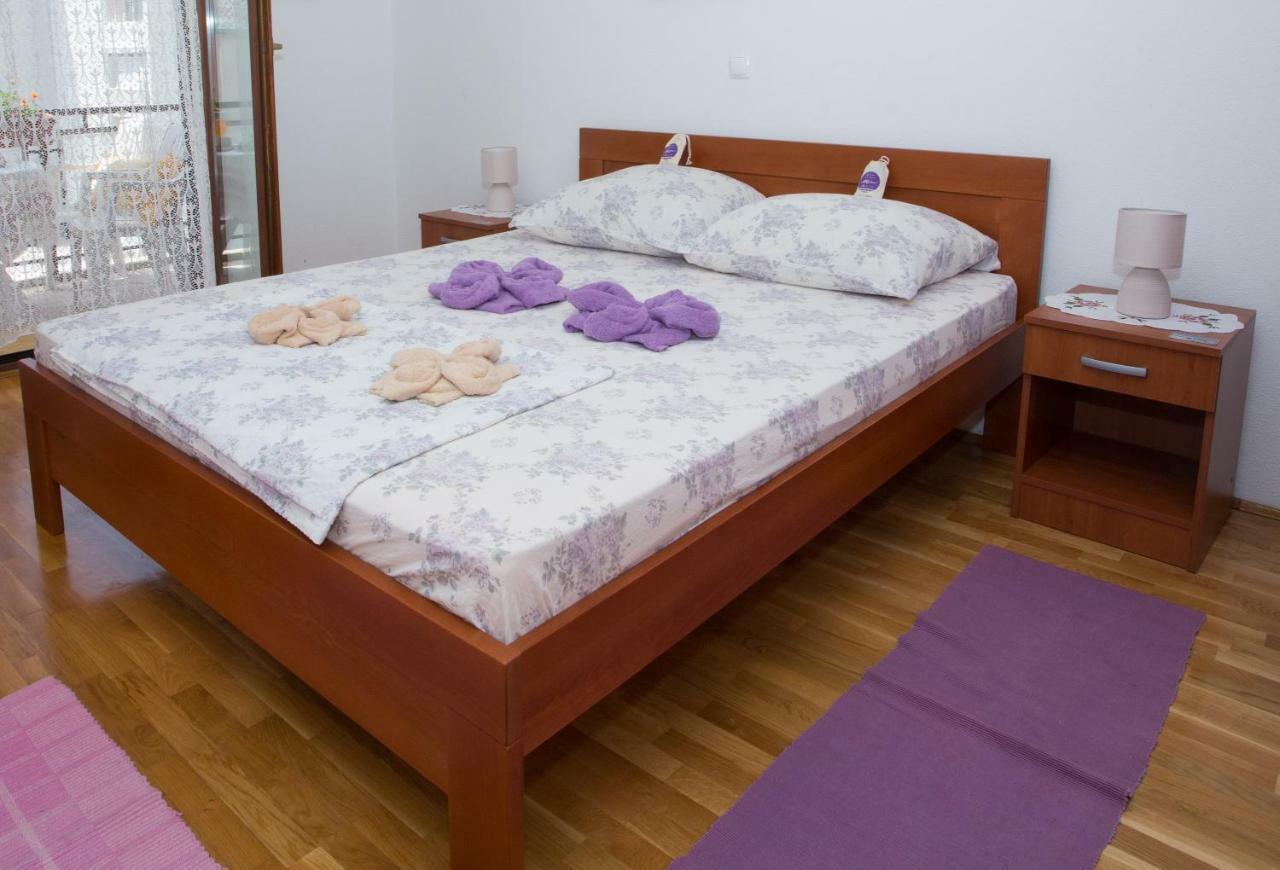 Apartments Mihic Makarska Ngoại thất bức ảnh