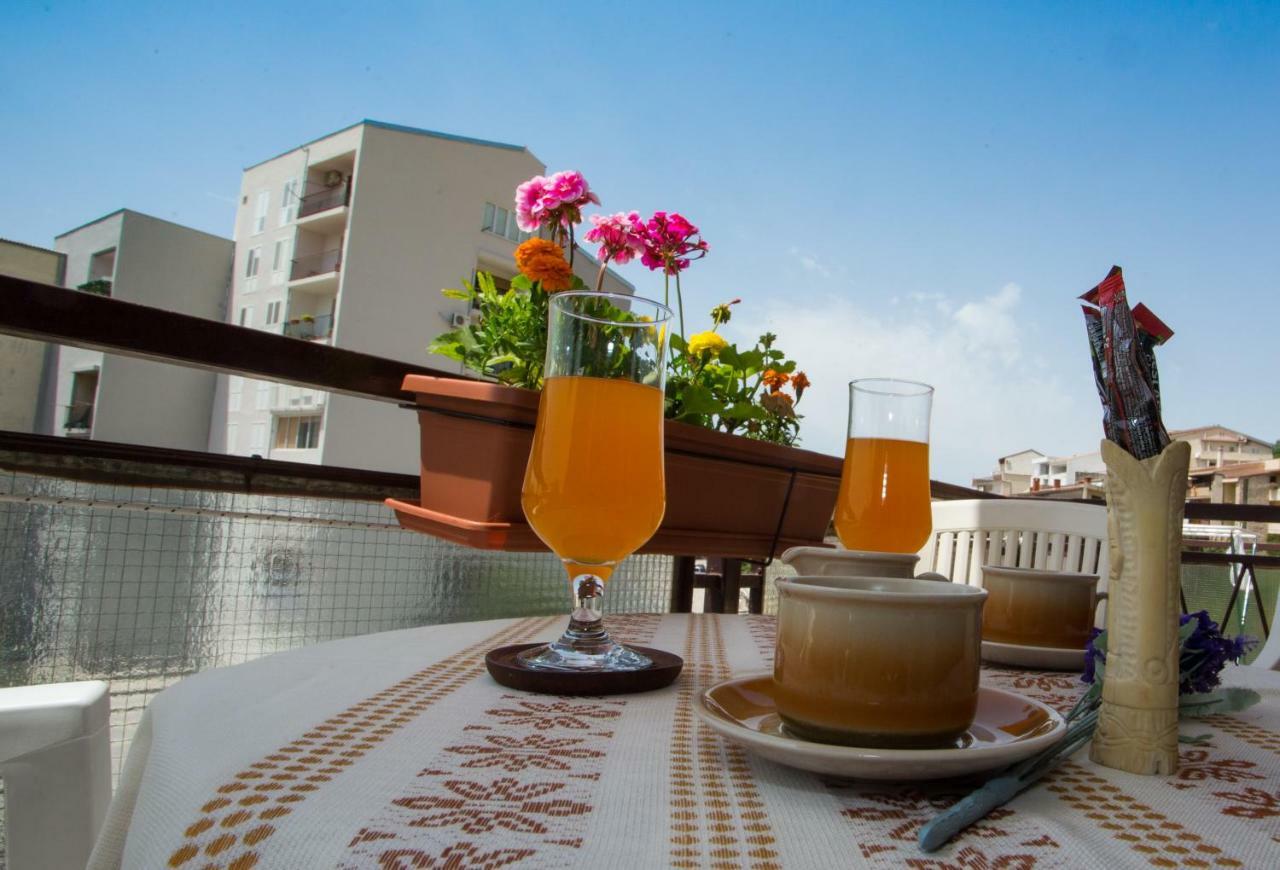 Apartments Mihic Makarska Ngoại thất bức ảnh